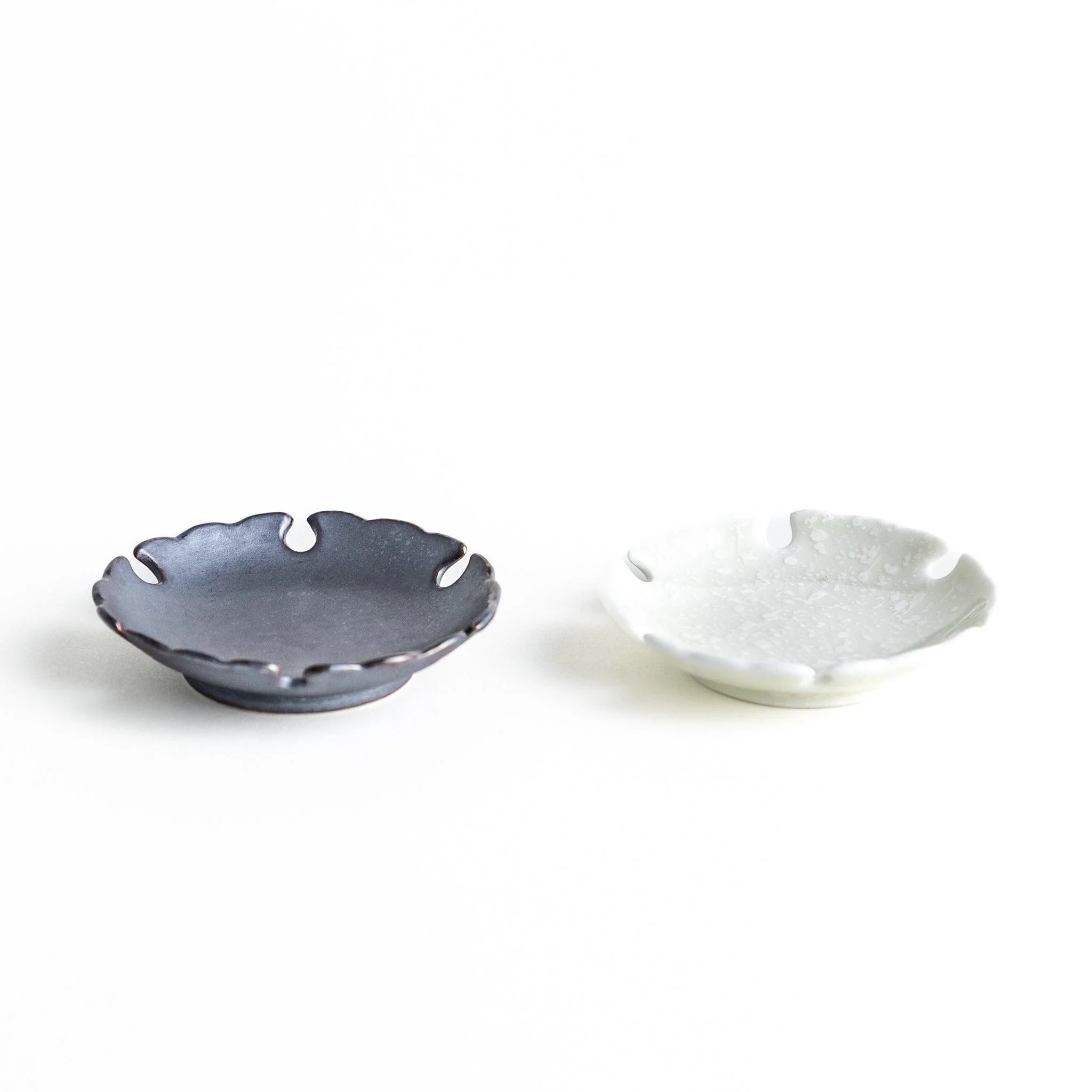 Black & White Snowflake Chopstick Rest Set - Image 4