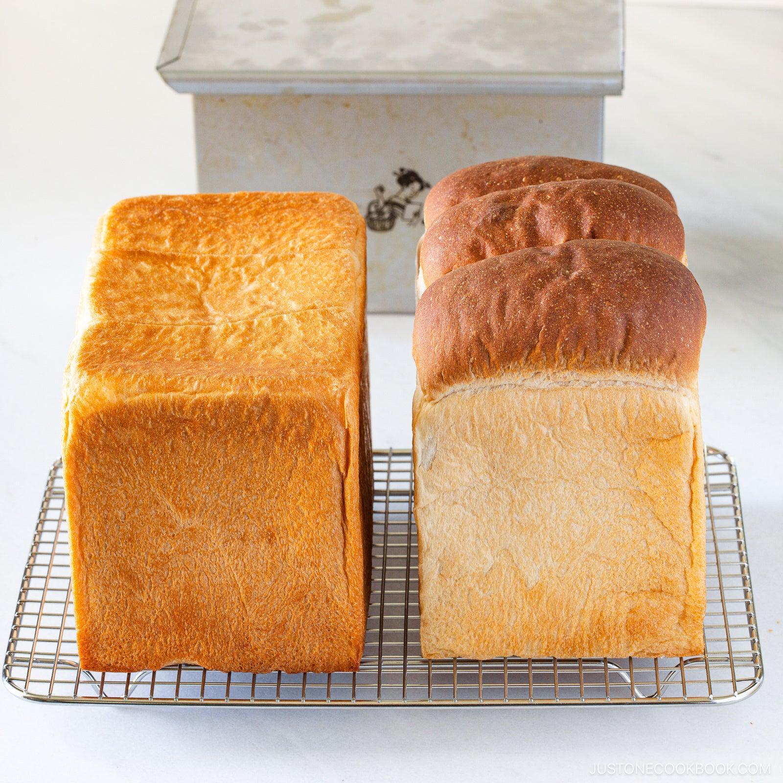 Japanese Shokupan Loaf Pan with Lid - 1.5 Loaf Size - Image 4