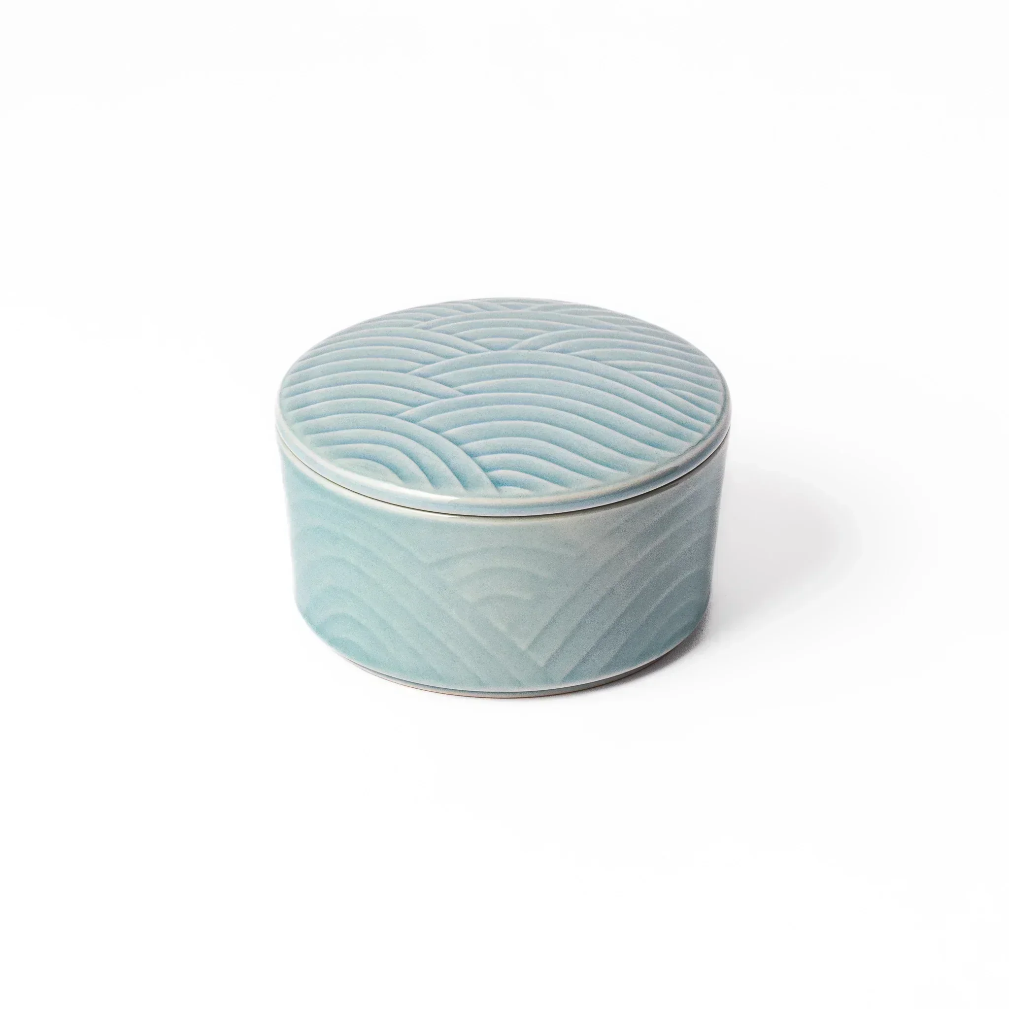Stackable Japanese Wave Porcelain Bowls - Image 40